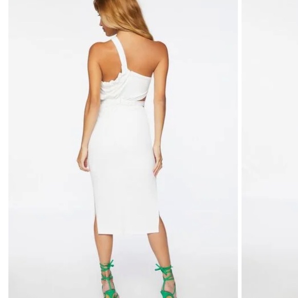 NWT-Cutout One-Shoulder white Midi Dress
SZ XS - Picture 4 of 7